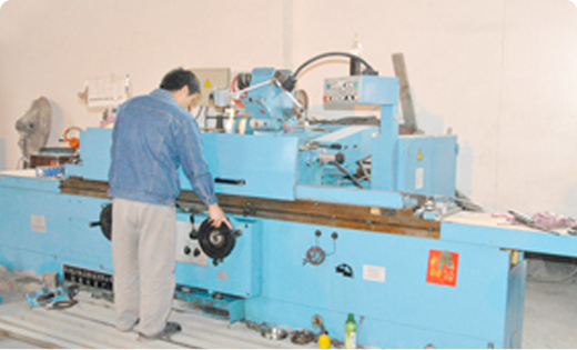 Custom-designed vacuum mixing unit for UK user
